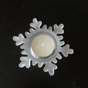 Snowflake free with purchase